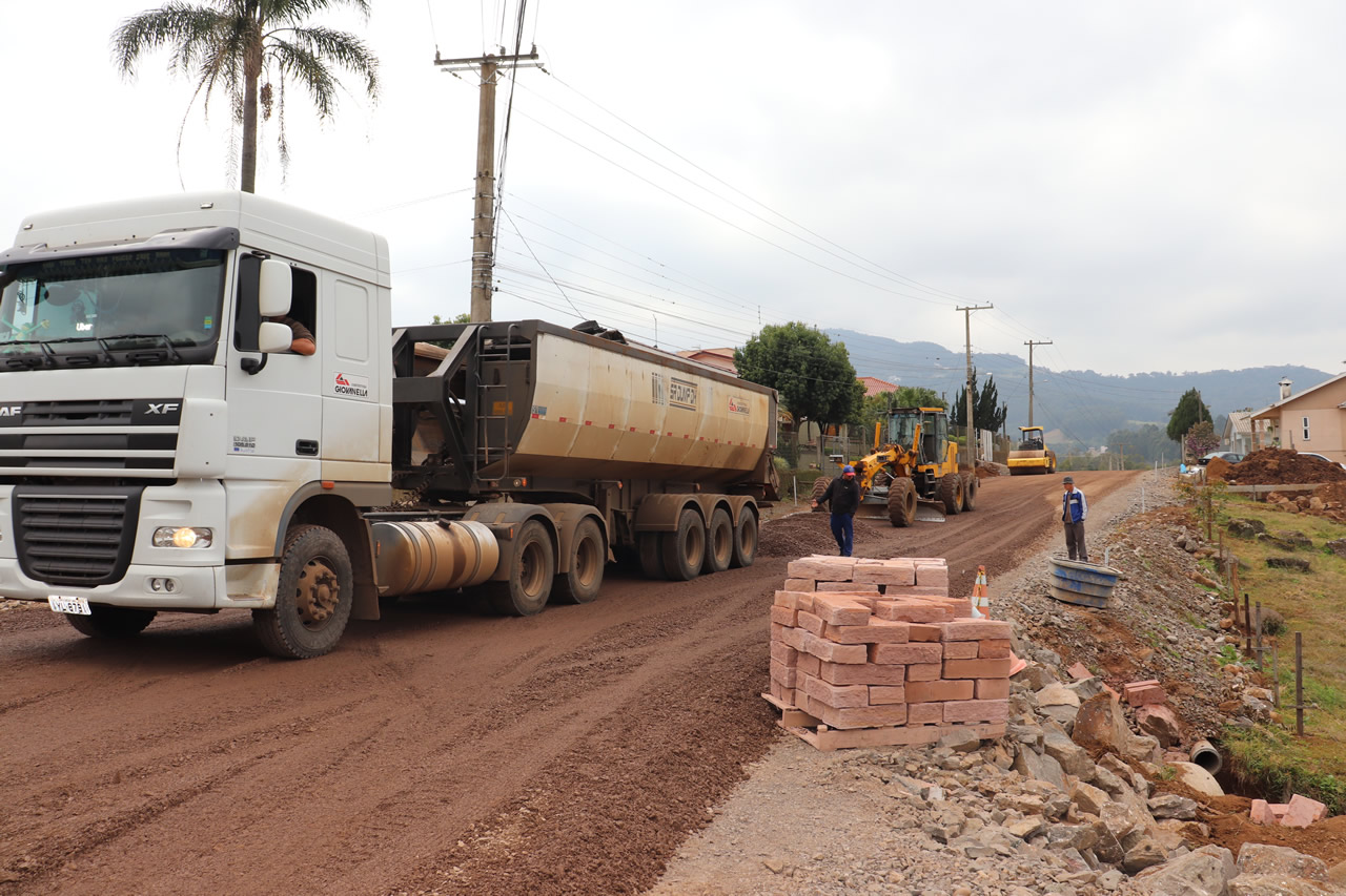D. Pedro II: Execução da base para colocação do asfalto será concluída até sexta-feira