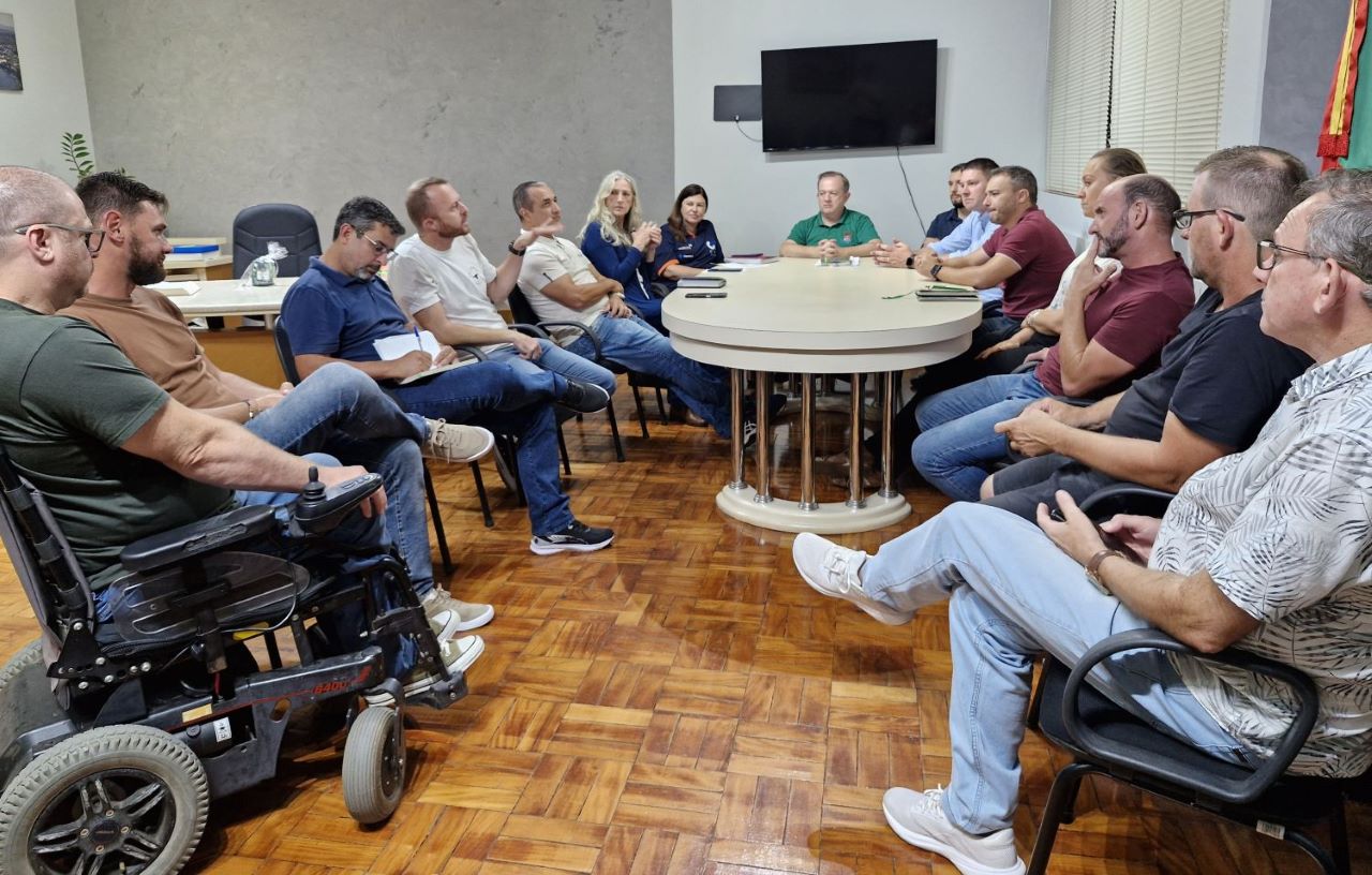 Administração reúne vereadores para tratar demandas da comunidade