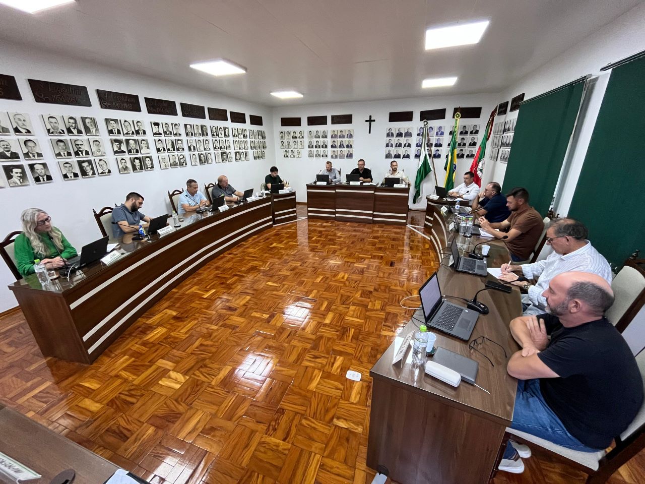 Vereadores aprovam projetos para abertura de créditos especiais