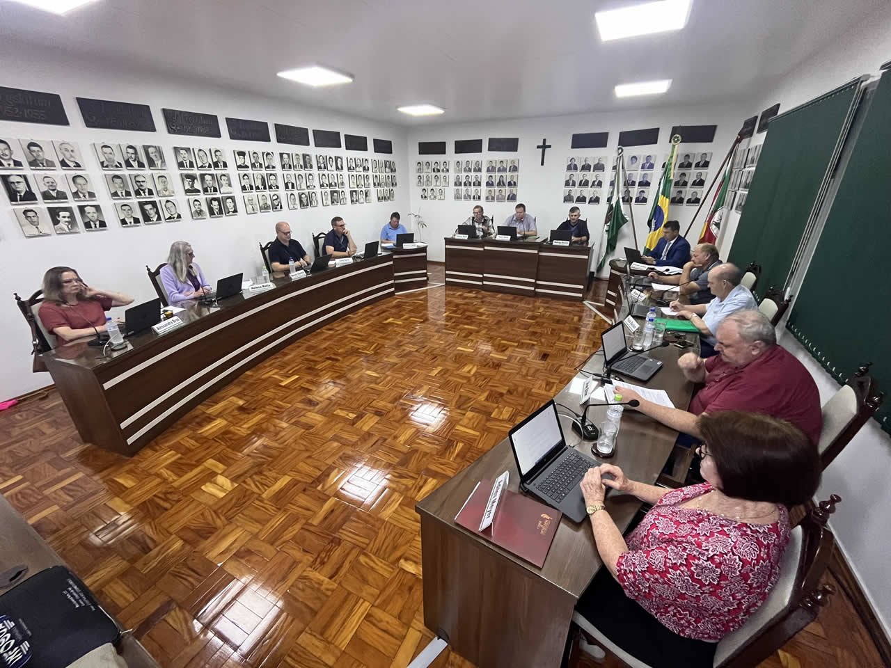 Seis projetos, um anteprojeto e uma moção de apoio aprovados pelo Poder Legislativo de Arroio do Meio