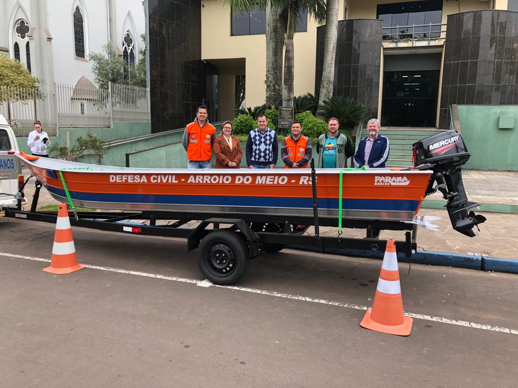 Município adquire barco para a Defesa Civil