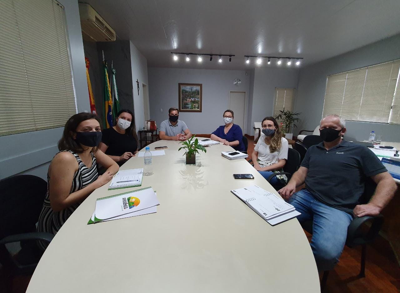 Município trabalha nos preparativos da programação natalina