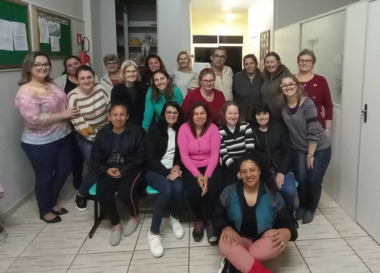 Curso para Cuidador de Idosos capacita 20 pessoas