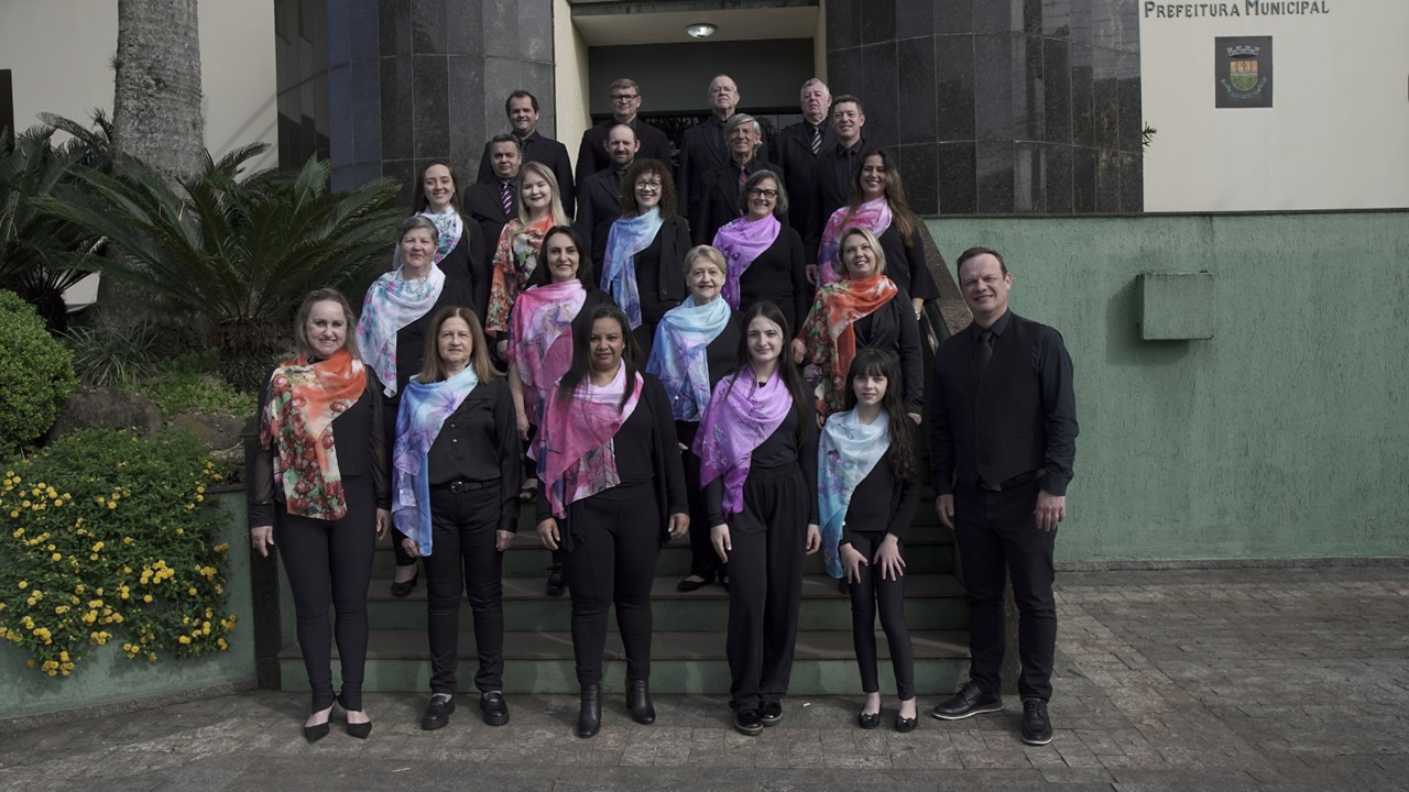 Exposição comemora os 50 anos do Coral Municipal de Arroio do Meio