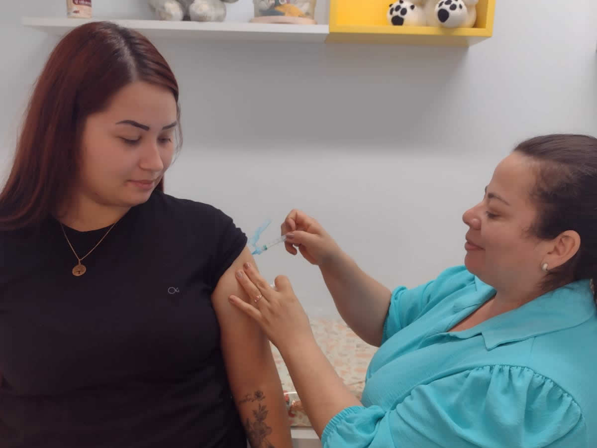 Dia D de vacinação contra a gripe ocorre neste sábado para grupos prioritários