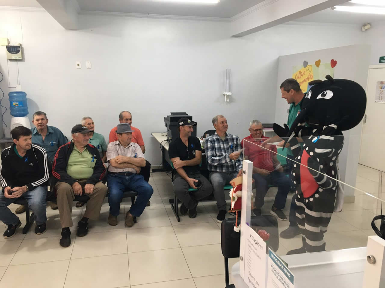 Ação alusiva ao Novembro Azul leva centenas de homens ao Posto de Saúde