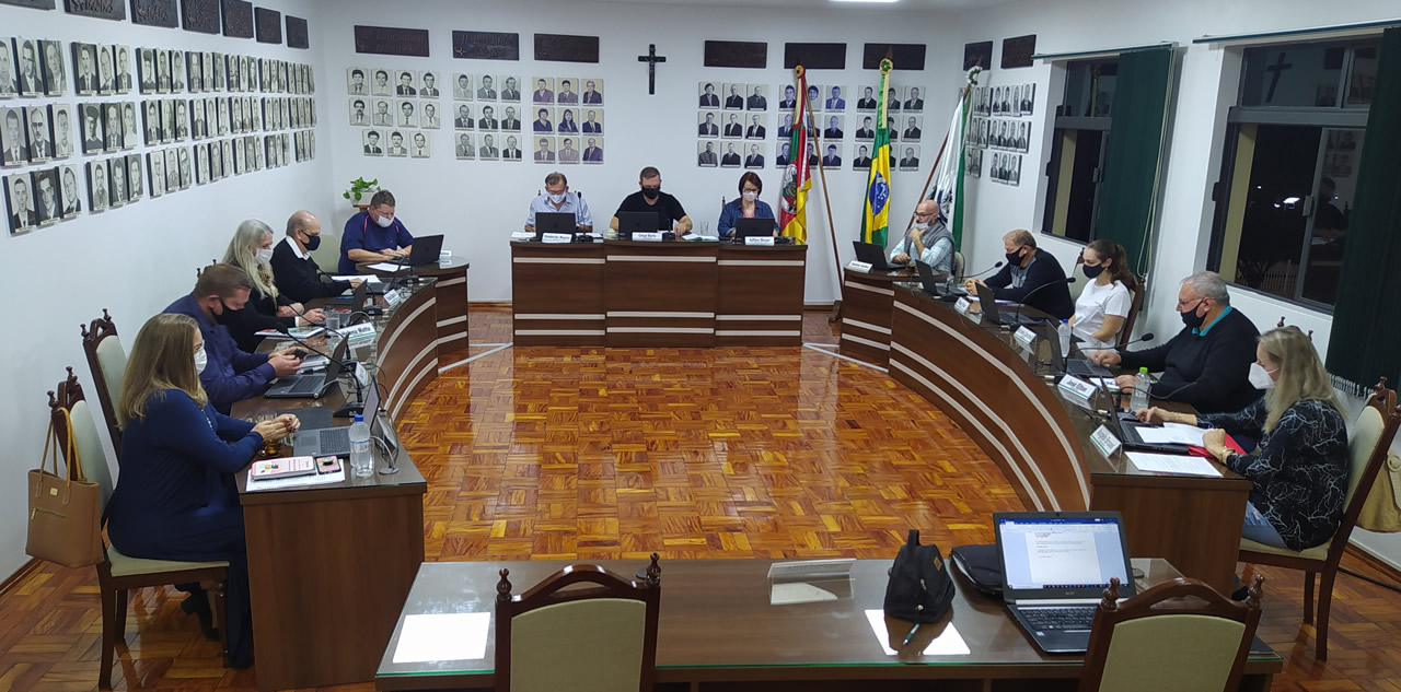 Vereadores de Arroio do Meio aprovam pavimentação de via mediante contribuição de melhoria