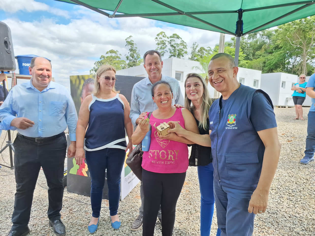 Entrega de 40 moradias temporárias em Arroio do Meio zera o número de pessoas em abrigos