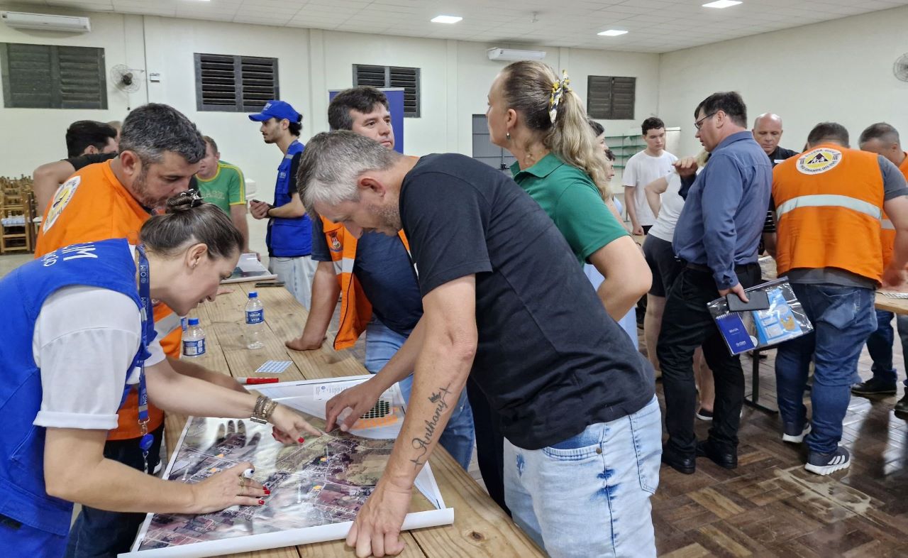 Capacitação fortalece grupos comunitários para atuação em emergências em Arroio do Meio