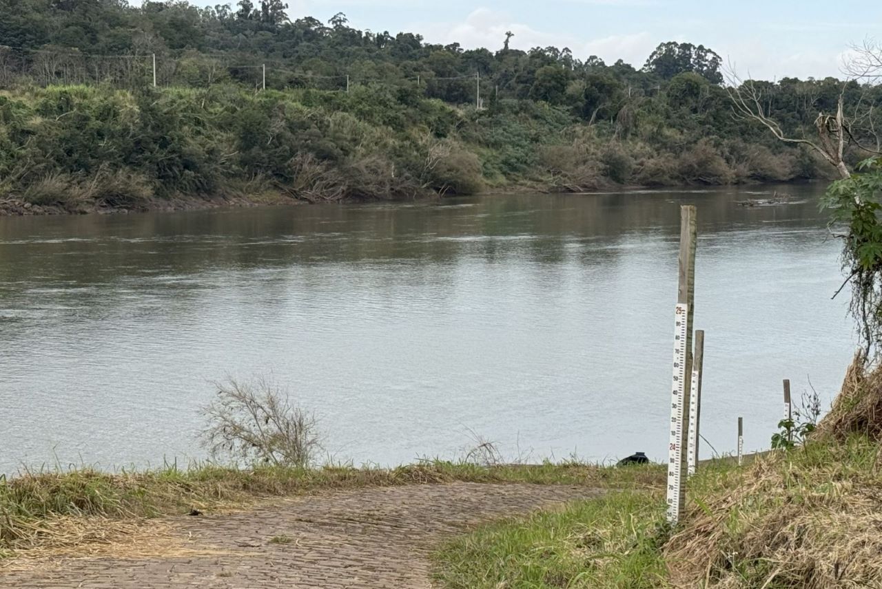 Treinamento aborda manejo de embarcações e primeiros socorros na água