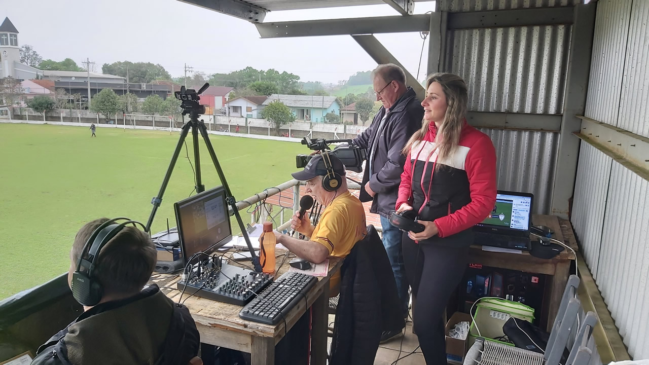 Copa Integração - Taça Sicredi/Girando Sol inicia com disciplina e organização