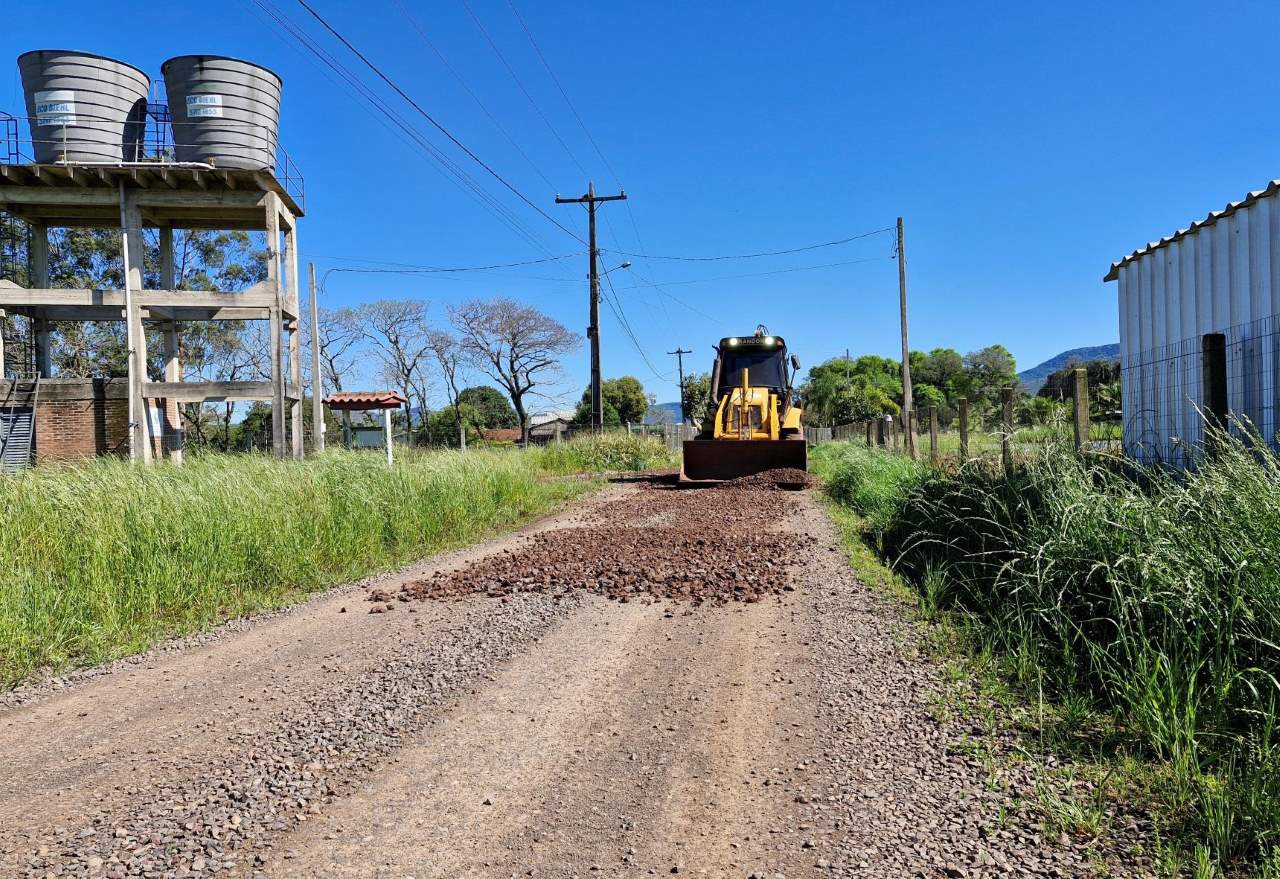 Frentes de trabalho reforçam manutenção de estradas