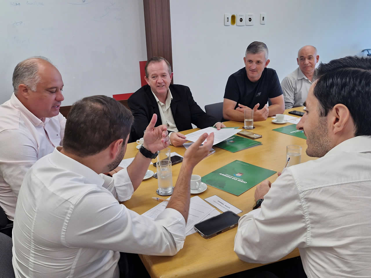 Prefeito Sidnei Eckert reivindica apoio estadual para obras e infraestrutura