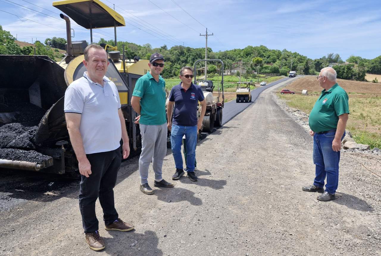 Pavimentação em Forqueta Baixa está em fase de conclusão