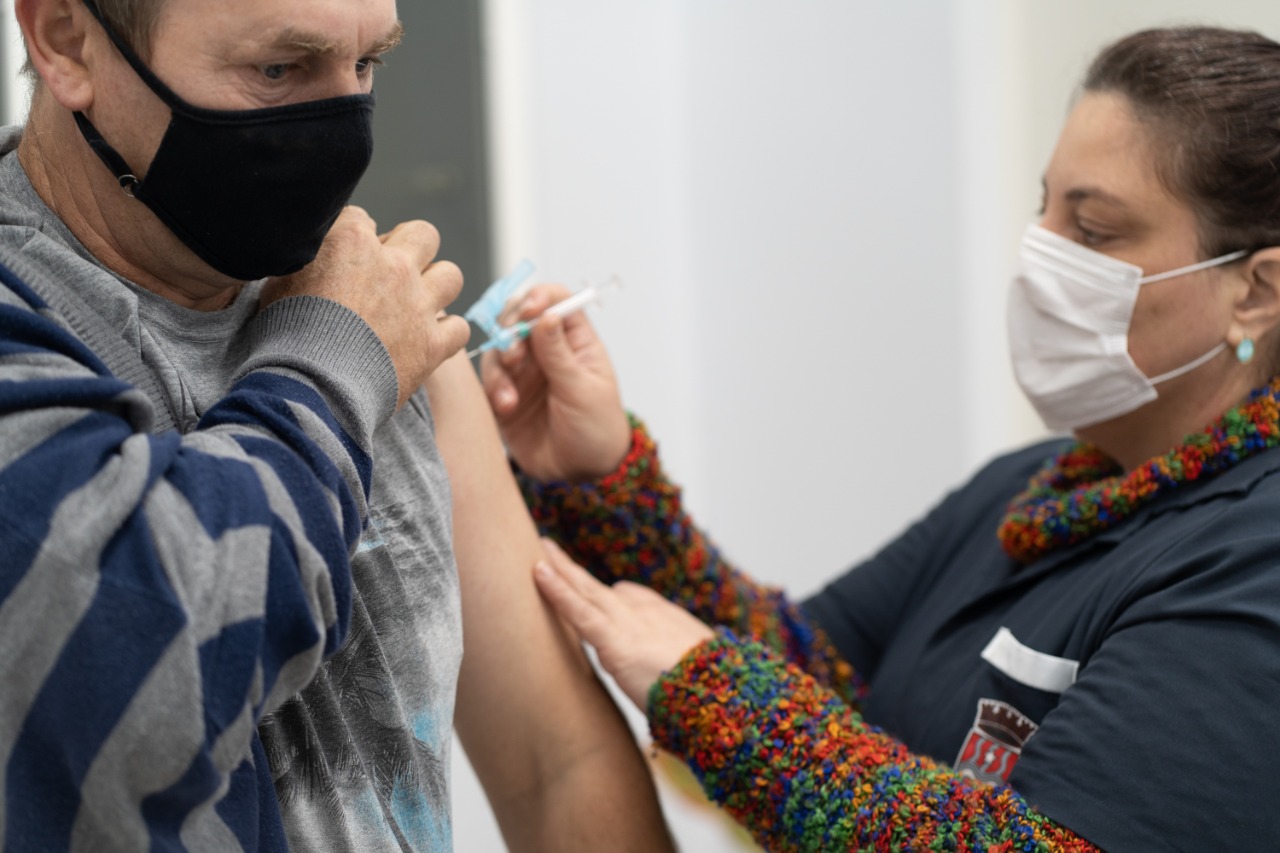 Município chega a 10 mil vacinados com a primeira dose contra a covid-19