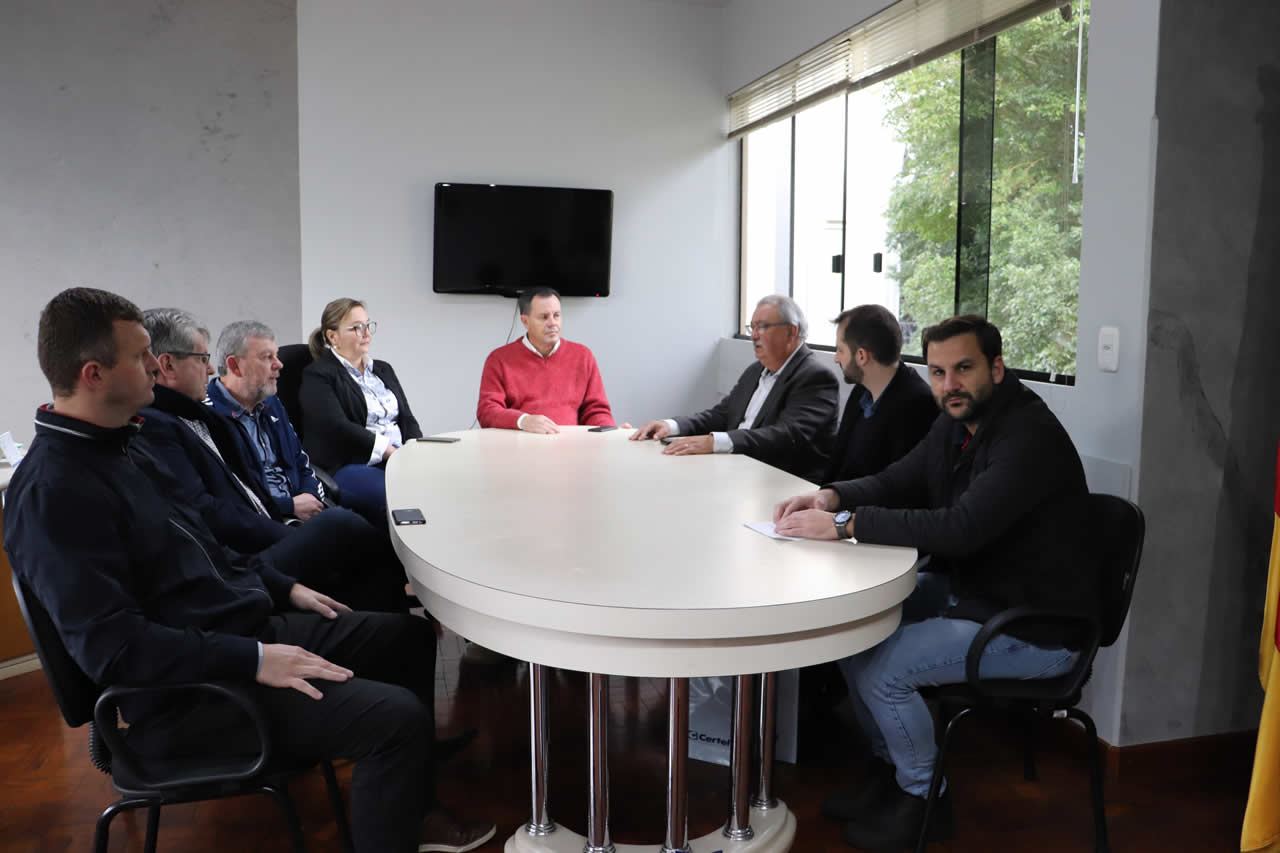 Administração recebe a visita de uma comitiva da Certel Energia