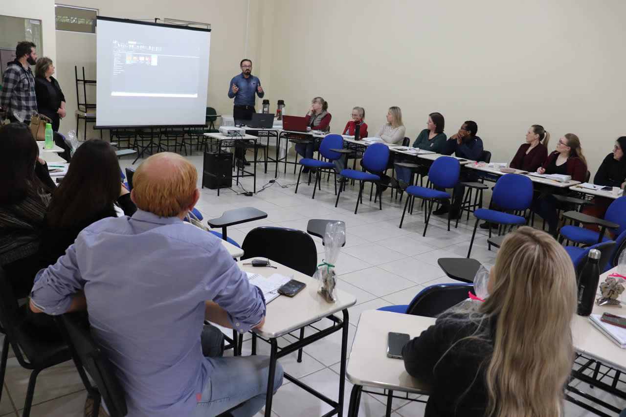 Município vai implantar coleta seletiva e triagem de resíduos até o final do ano