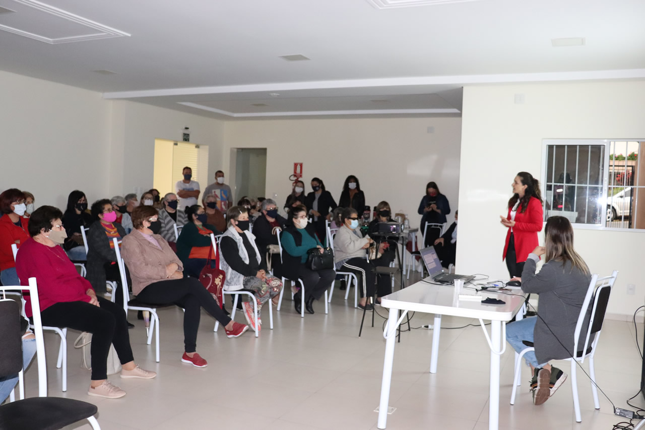 Conferência Municipal da Assistência Social reúne cerca de 70 pessoas