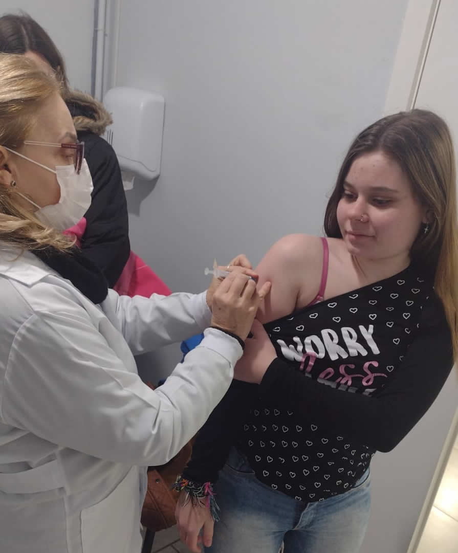 Mais de 280 pessoas foram imunizadas no último sábado