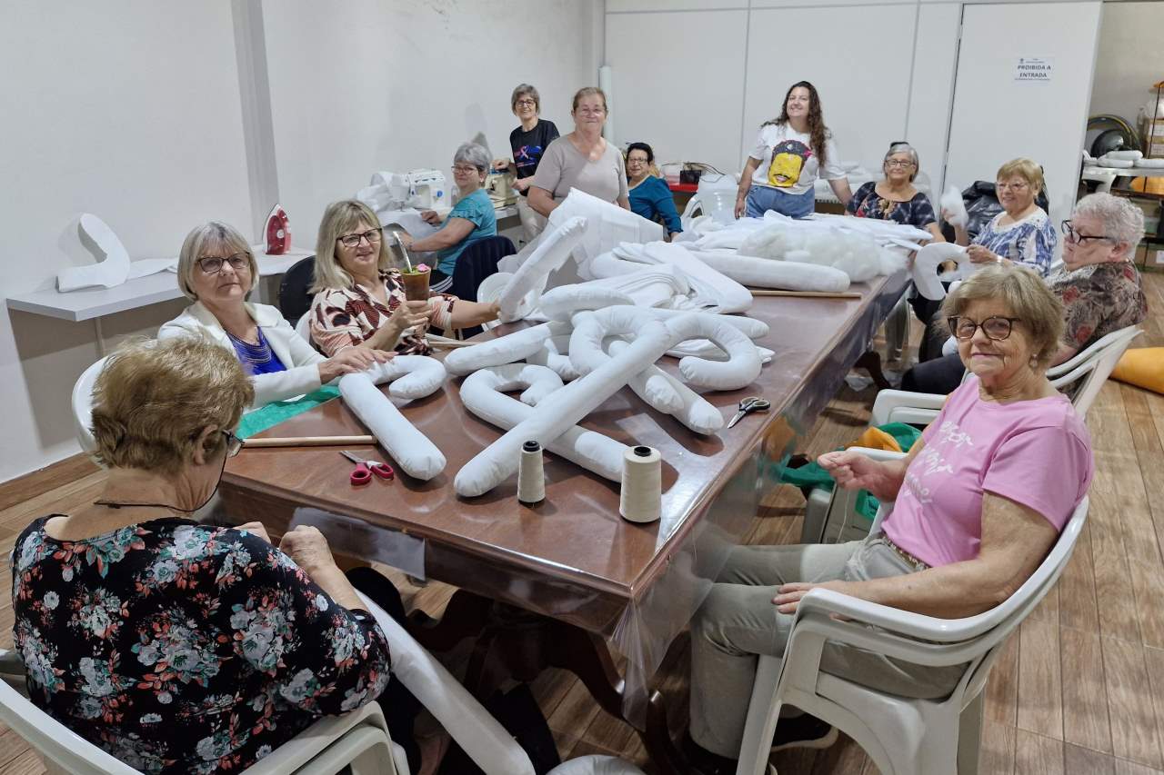 Grupos do CRAS fortalecem laços e estimulam habilidades manuais