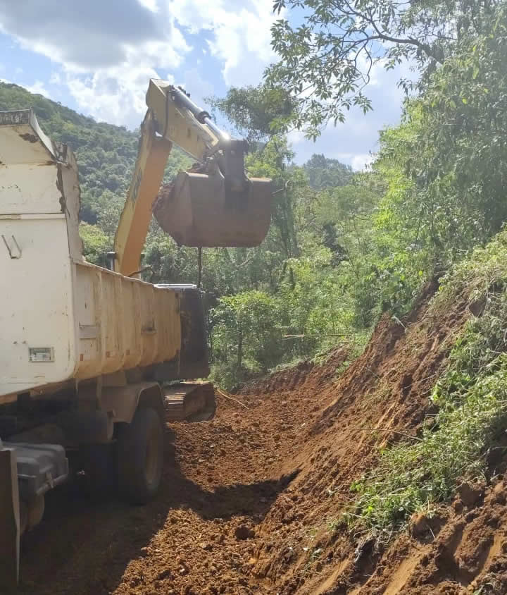 Município desobstrui estrada bloqueada desde maio na comunidade São Roque