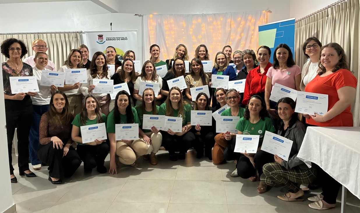 Formação em Gestão Escolar qualifica equipes diretivas