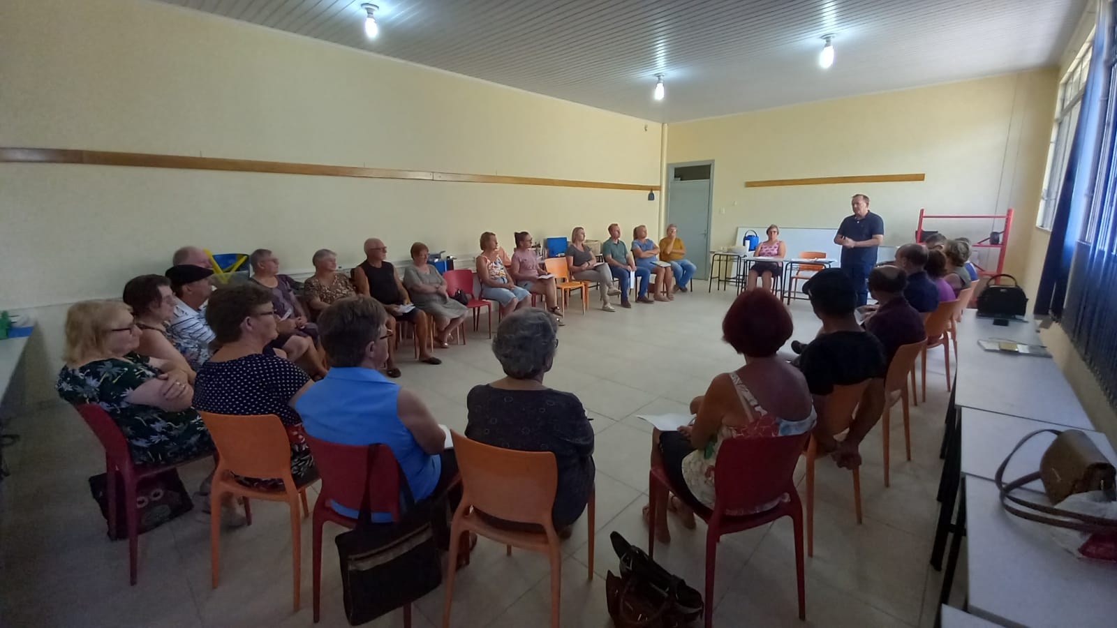 Atividades para os idosos retornam neste sábado, com baile no Ginásio PA Rural