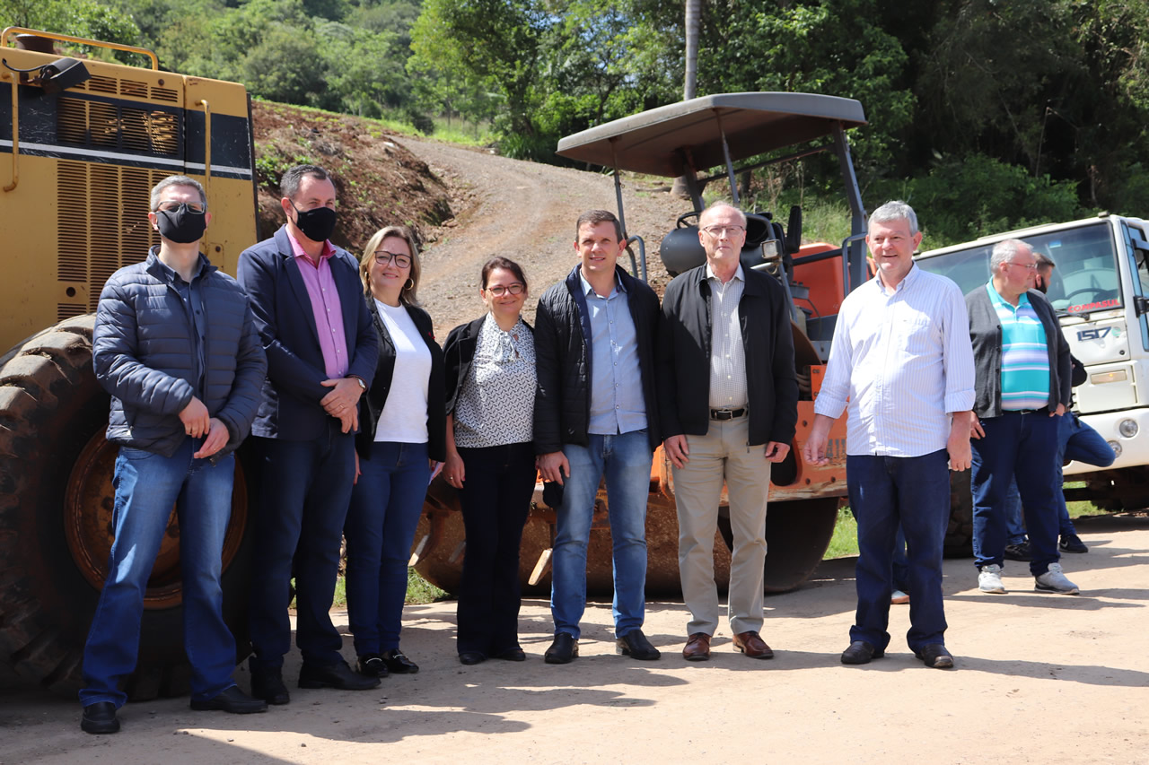 Ato marca a retomada das obras entre Arroio do Meio e Travesseiro