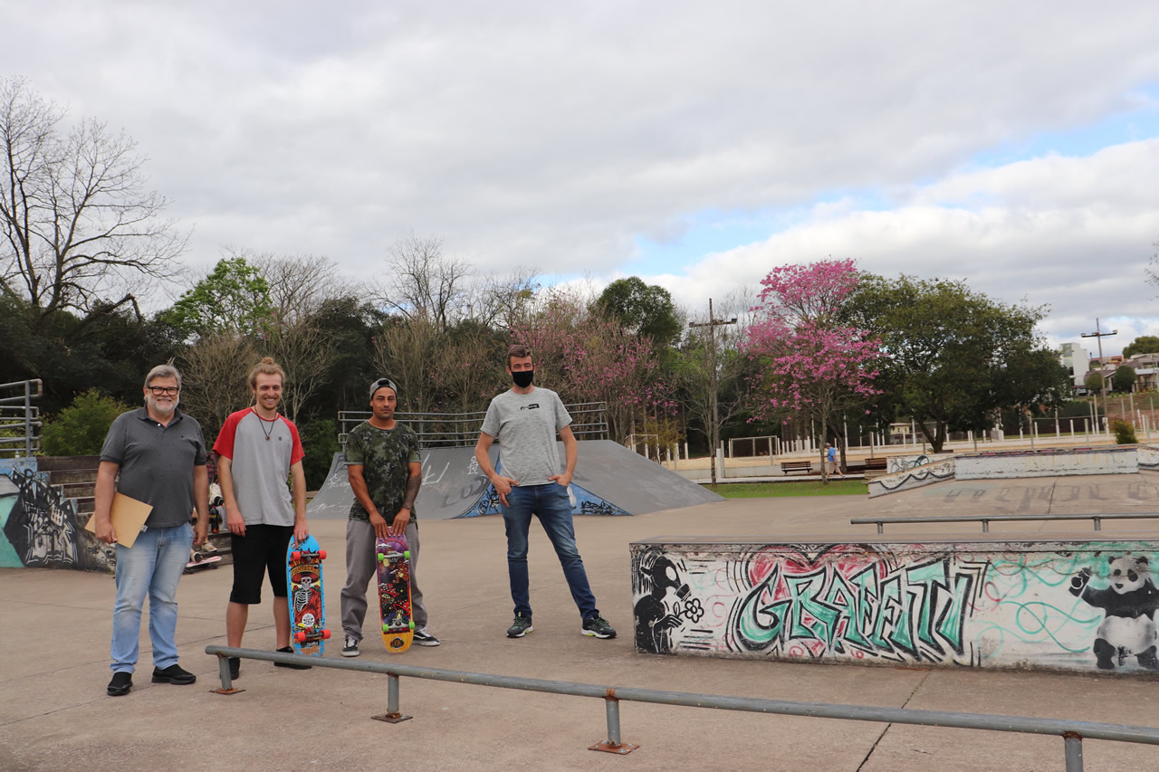 Frequentadores pedem melhorias na pista de skate
