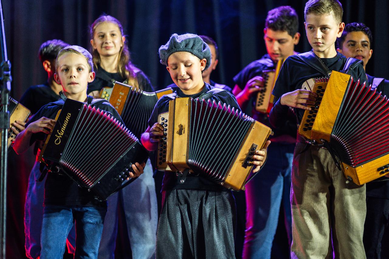 Formatura do Proerd terá apresentação da Fábrica de Gaiteiros